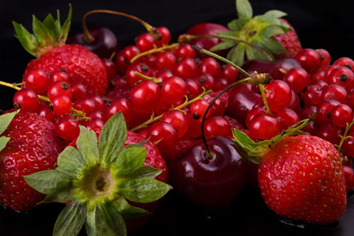 Czerwone owoce - właściwości i korzyści zdrowotne